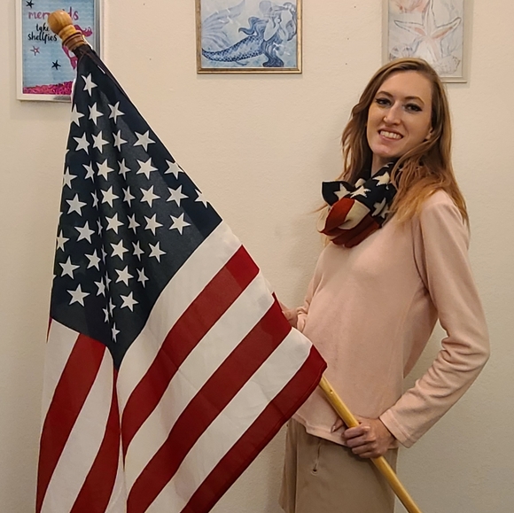 American Flag Scarf 🇺🇸 - Picture 12 of 12